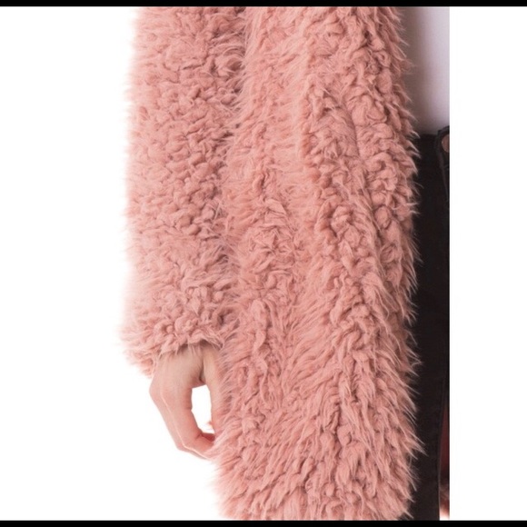 *LAST ONE* MAUVE Vegan Fur Hoodie Jacket - Picture 3 of 7